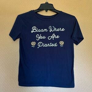 Printed Tee size small